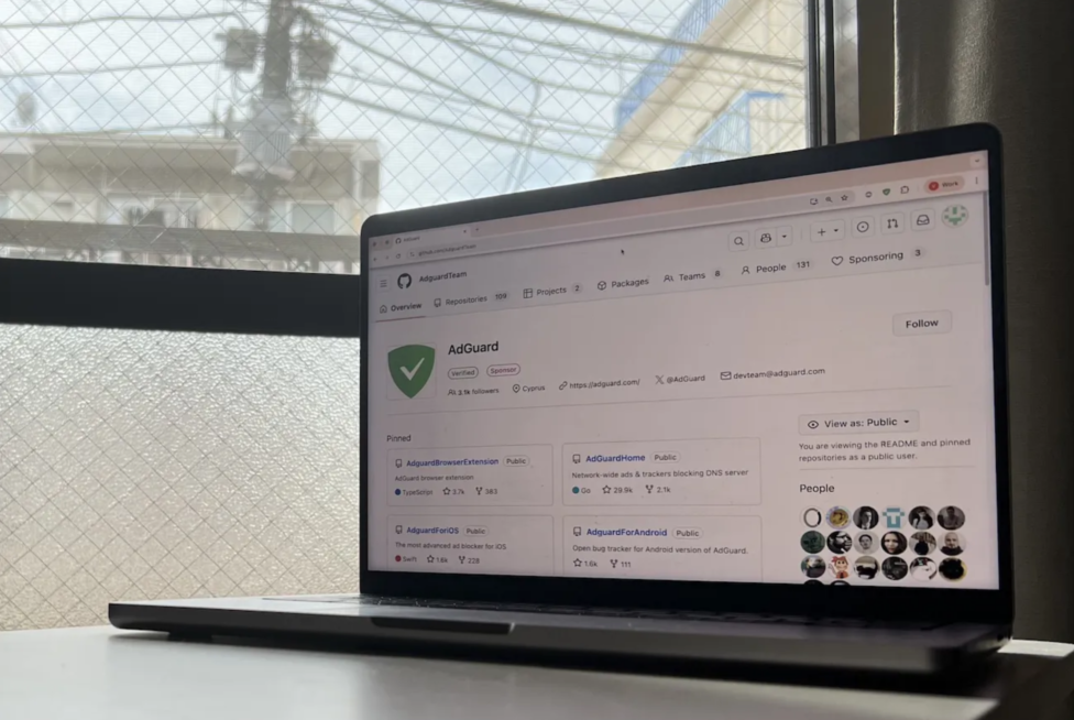 AdGuard의 GitHub 활용과 투명성 유지 방법