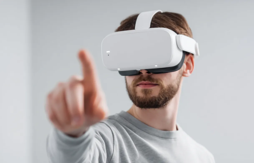 AdGuard、Meta Questに登場　初のVR用広告ブロッカーのうちの一つになる