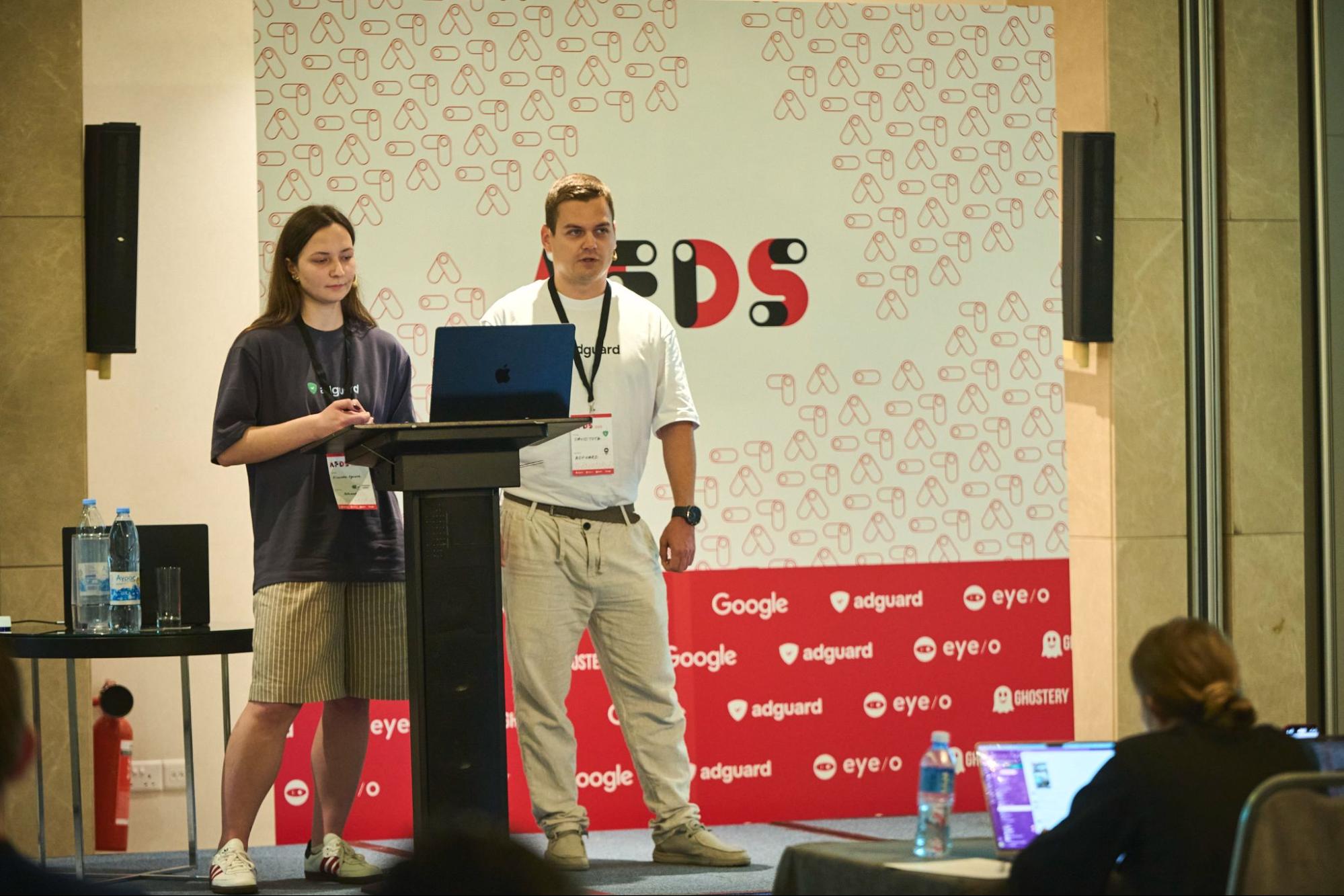 D&aacute;vid and Liza presenting at AFDS 2025